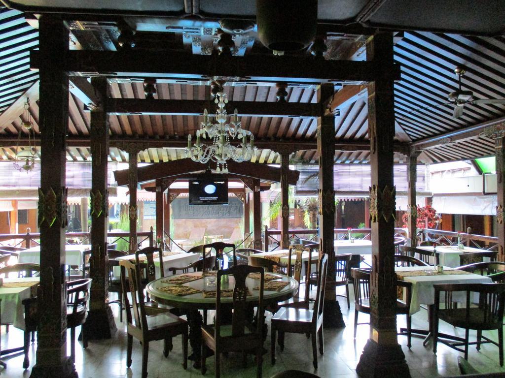 Hotel Istana Batik Ratna