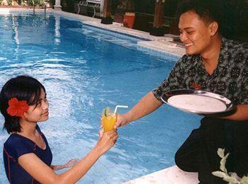 Istana Batik Ratna Hotel 3*