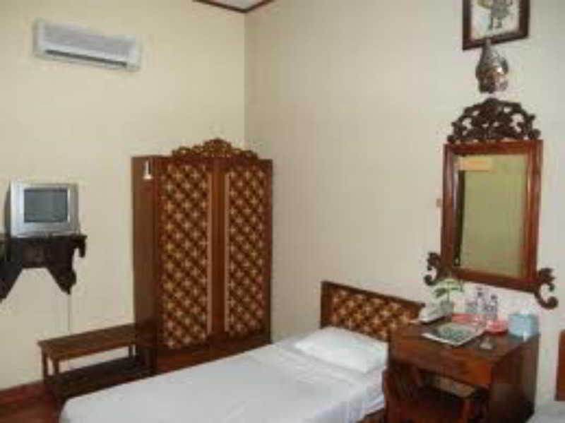 Hotel Istana Batik Ratna